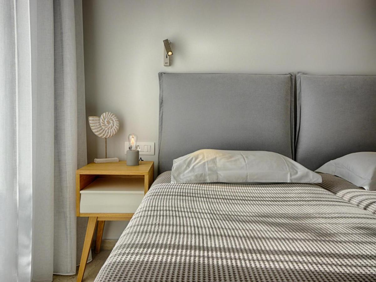 Vistonia Apartment Agios Georgios Pagon Bagian luar foto
