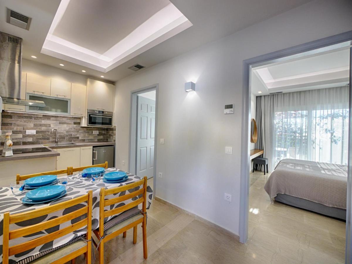 Vistonia Apartment Agios Georgios Pagon Bagian luar foto