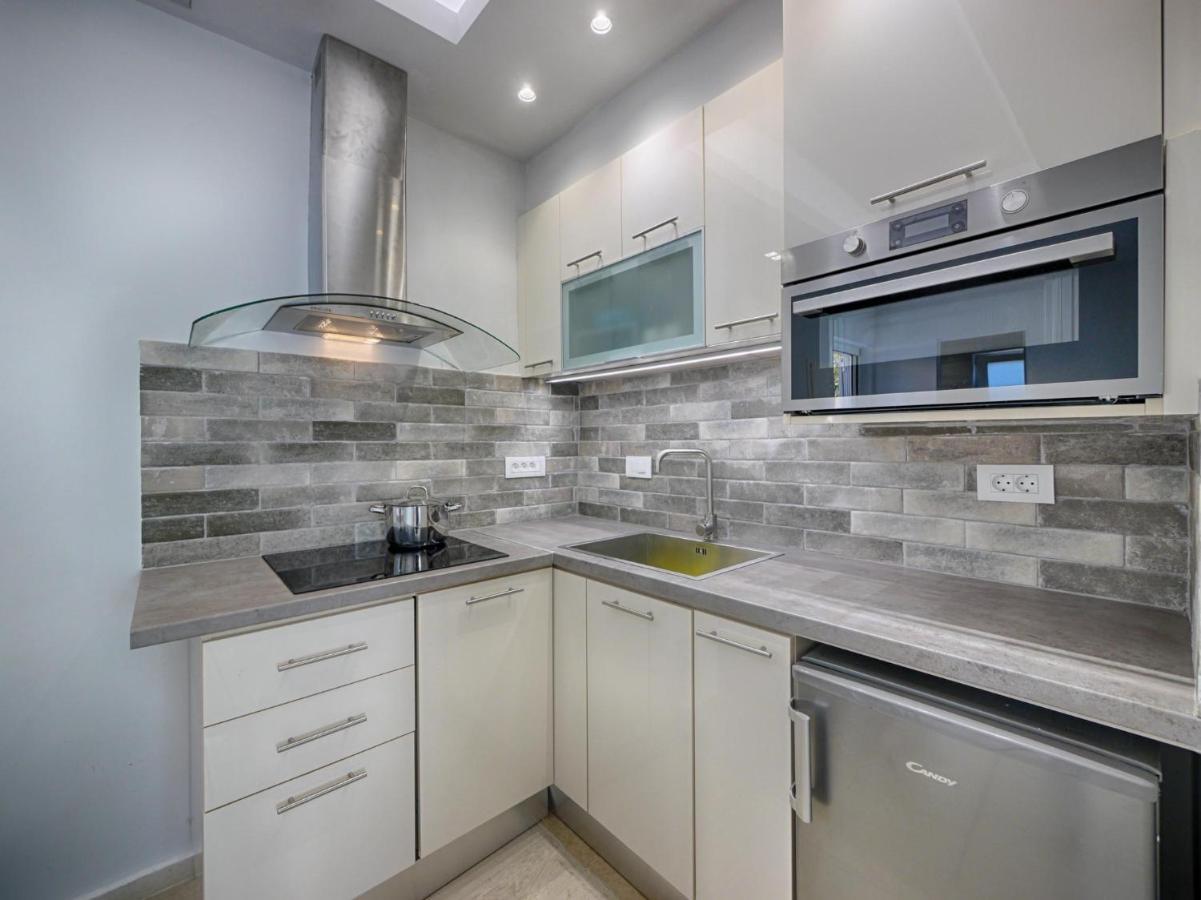 Vistonia Apartment Agios Georgios Pagon Bagian luar foto