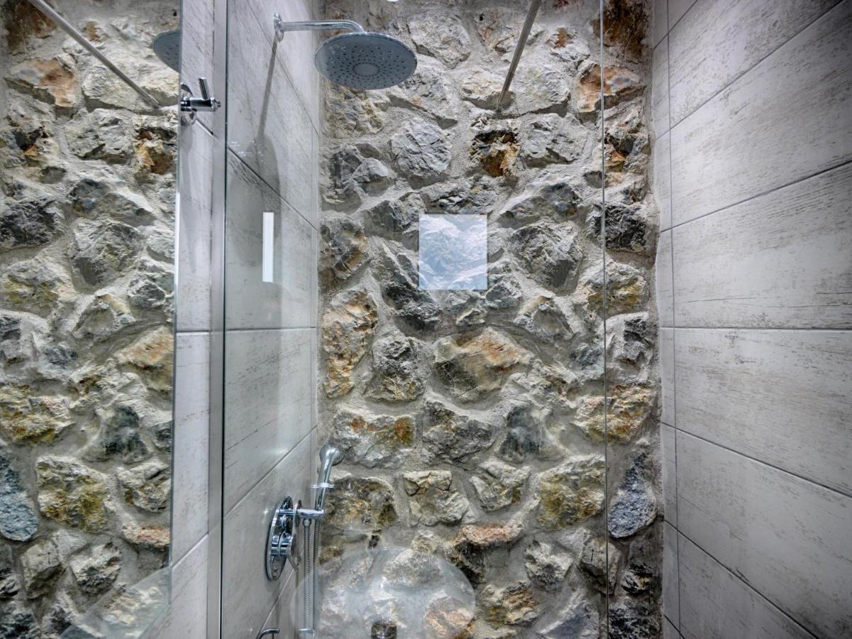 Vistonia Apartment Agios Georgios Pagon Bagian luar foto