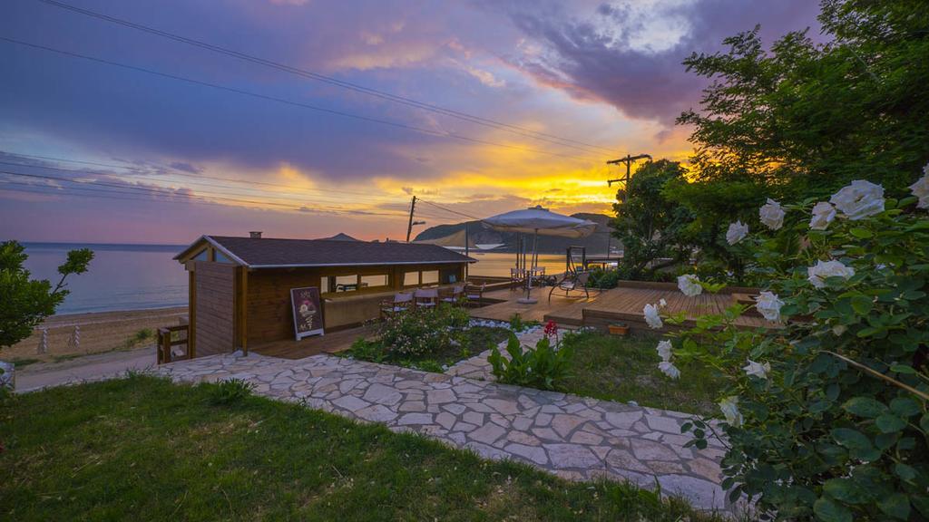 Vistonia Apartment Agios Georgios Pagon Bagian luar foto